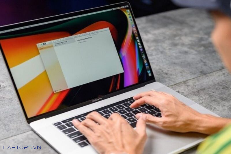 Cách check Serial MacBook