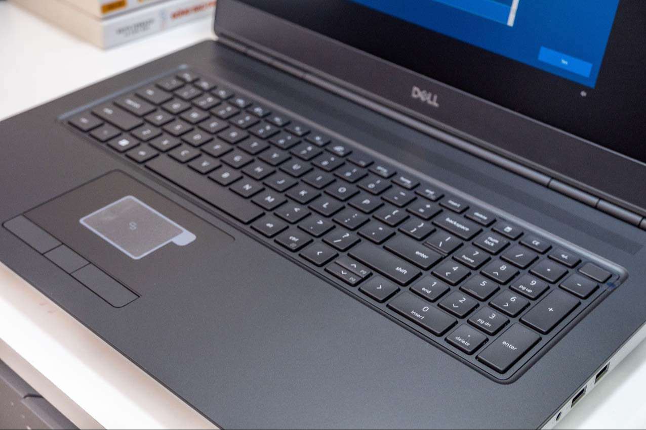 Dell Precision 7760 Workstation, i7, 32 GB, 512 GB | Laptop Trần Phát