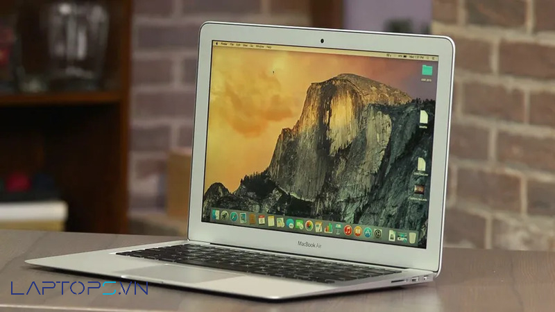 Macbook Air 13 inch 2015 màn hình