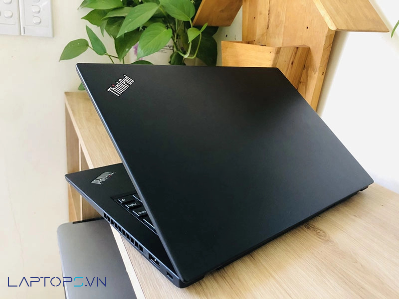 Lenovo ThinkPad X280 Core i5 T460S giá bao nhiêu