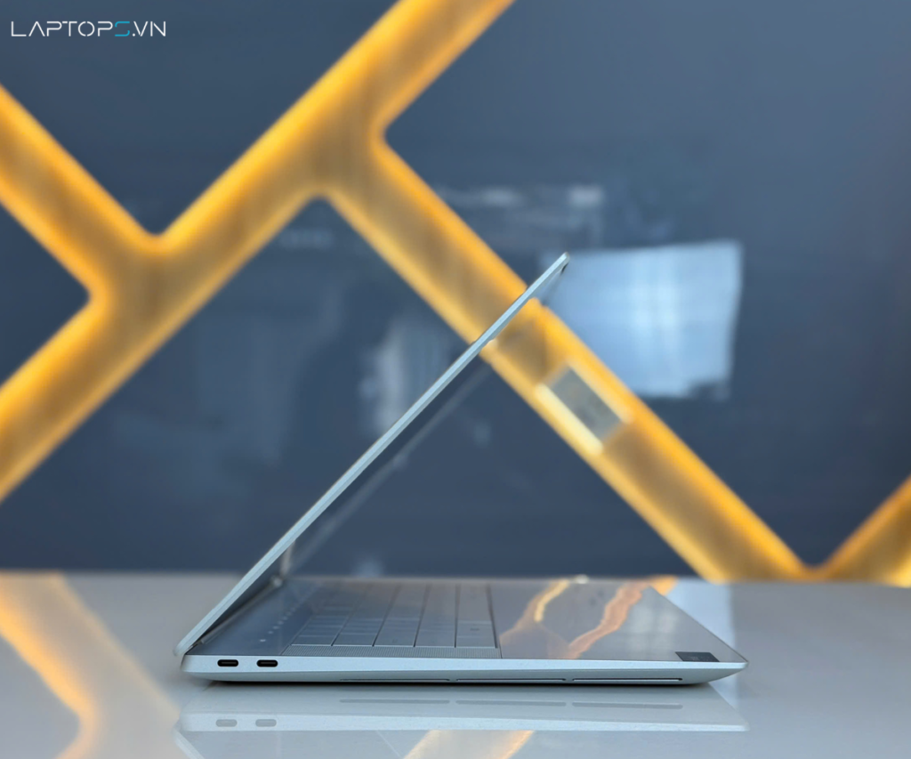 Dell XPS 16 9640 14 Cổng kết nối đa dạng