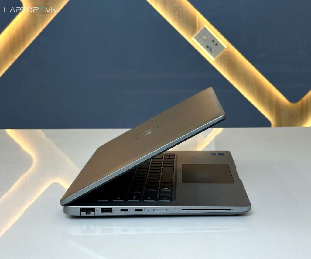 Dell Latitude 5440 11 Dell Latitude 5440 LAPTOPS.VN 1 2