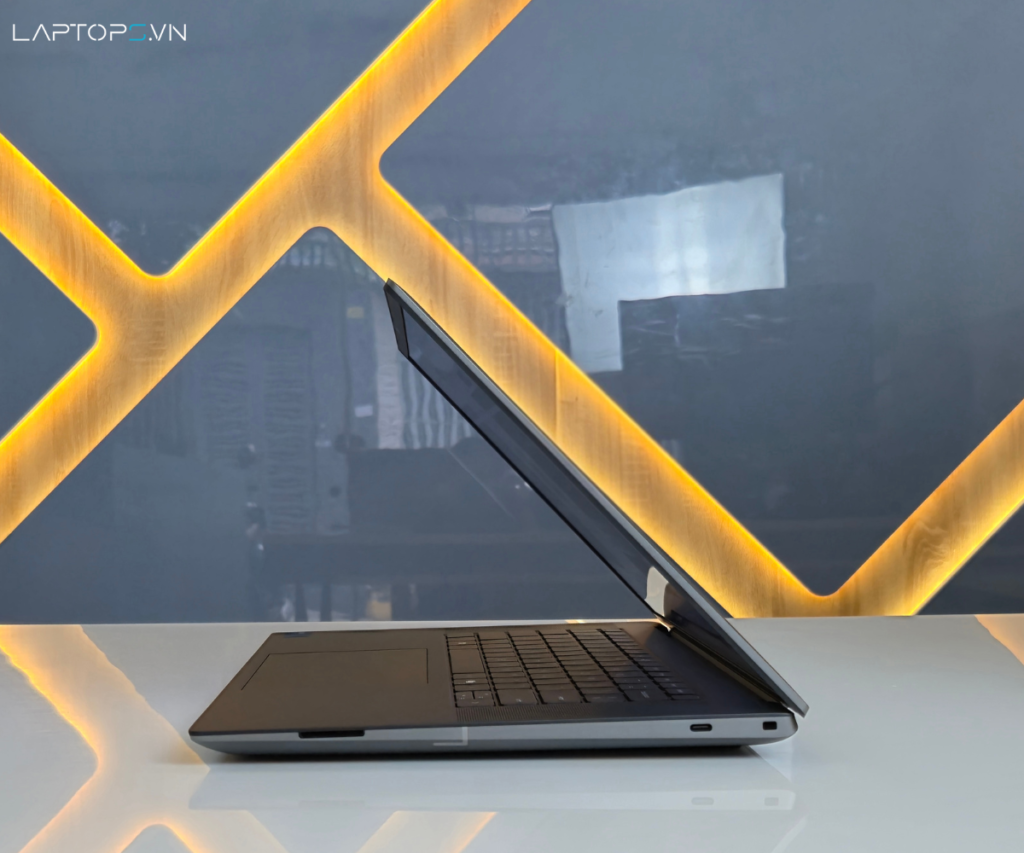 Dell Precision 5680 17 Cổng kết nối & Khả năng mở rộng: Linh hoạt cho mọi nhu cầu