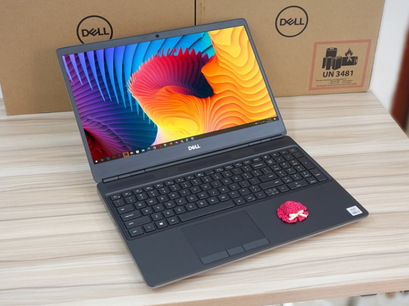 Dell Precision 7550 16 Bảo mật toàn diện với nhận diện khuôn mặt, RMT Pro và camera che vật lý
