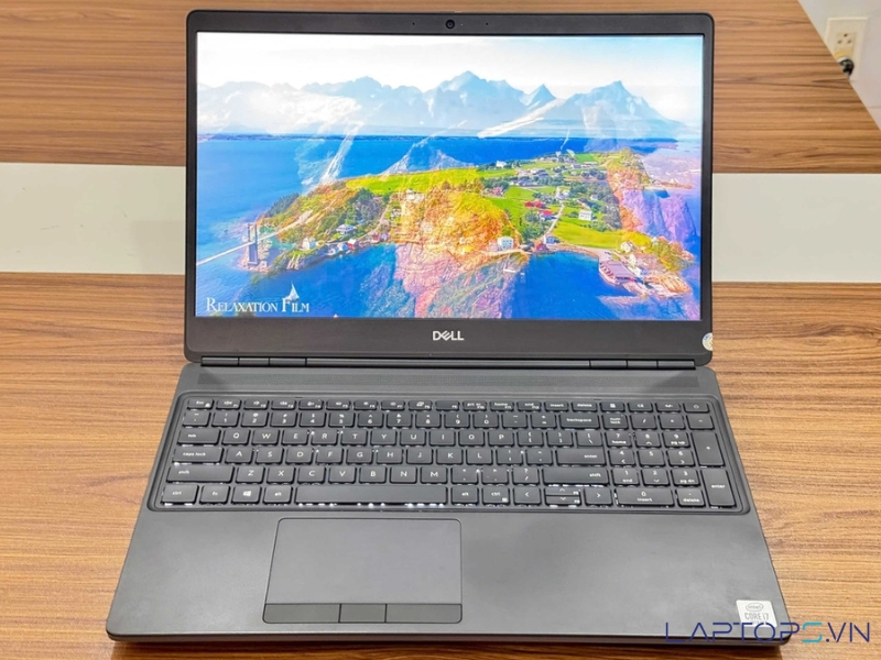 Dell Precision 7550 11 Màn hình chuẩn màu điện ảnh 100% DCI-P3, hiển thị sắc nét sống động
