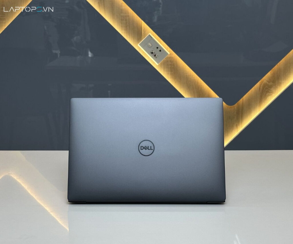 Dell XPS 13 9340 thiết kế đẹp mắt, mỏng nhẹ
