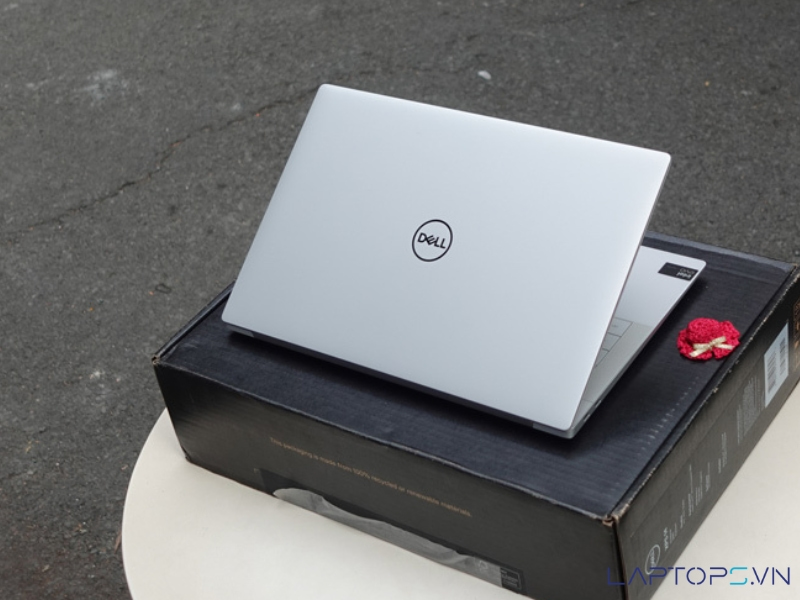 Dell XPS 14 9440 (2024) 11 Thiết kế Dell XPS 14 9440 nhôm nguyên khối, tinh xảo, sang trọng và hiện đại.