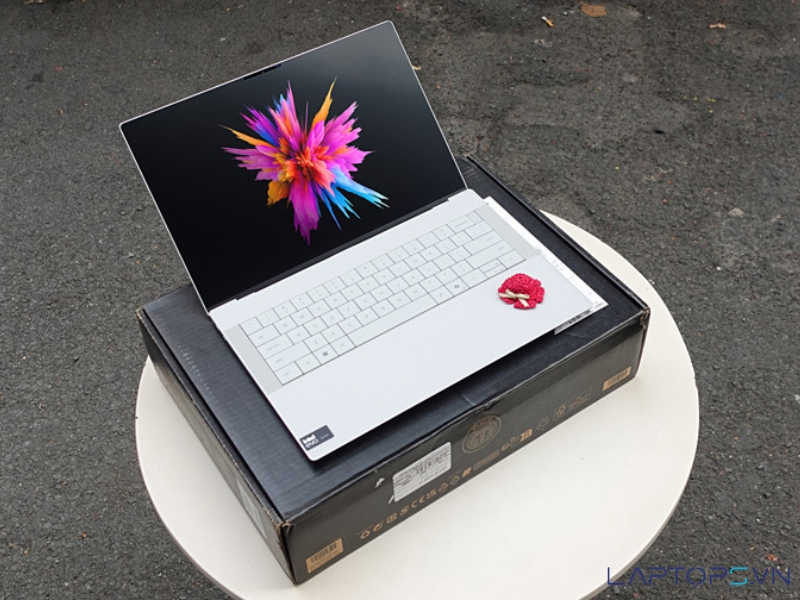 Dell XPS 14 9440 (2024) 14 Dell XPS 14 9440 mạnh mẽ, đa cấu hình, đáp ứng từ công việc văn phòng đến sáng tạo nội dung.