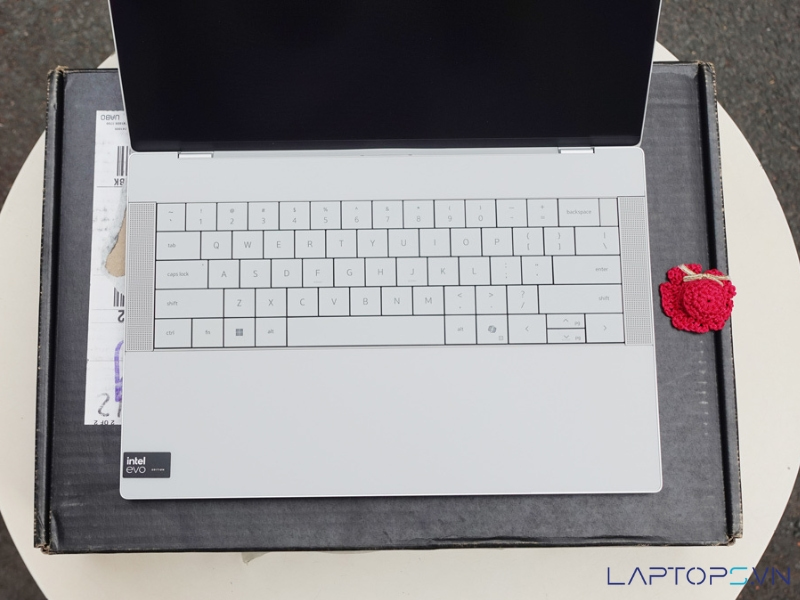 Dell XPS 14 9440 (2024) 13 Trải nghiệm bàn phím êm ái, touchpad mượt mà trên Dell XPS 14 9440.