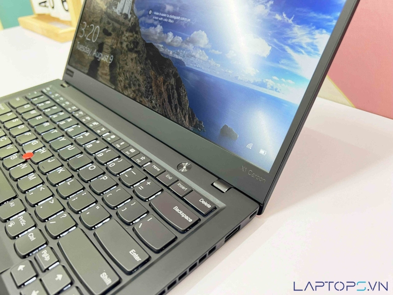 Lenovo ThinkPad X1 Carbon Gen 6 13 Laptop ThinkPad X1 Carbon Gen 6 RAM 16GB đa nhiệm ấn tượng