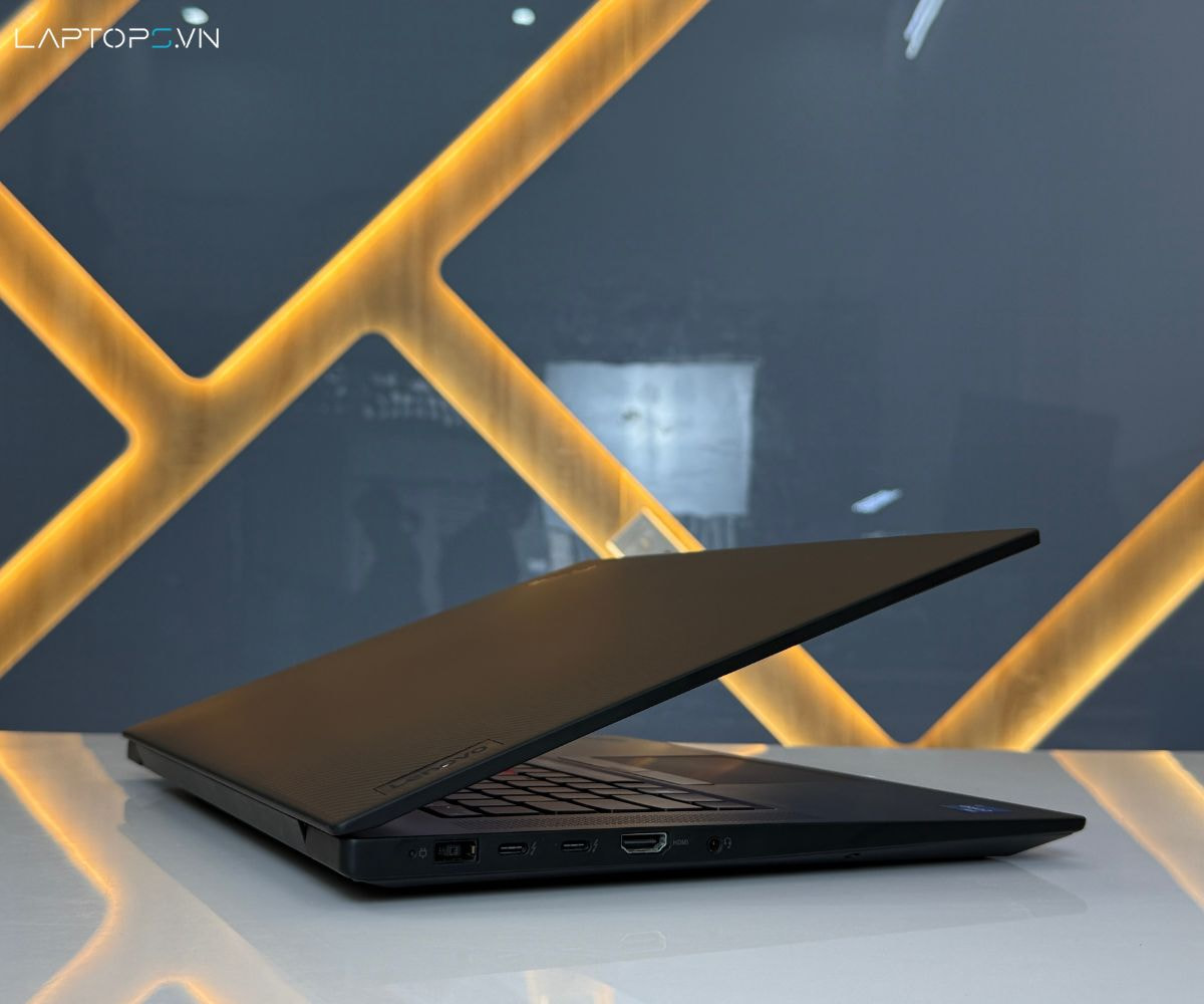 Lenovo Thinkpad P1 Gen 4 15 Cổng kết nối bên trái của Lenovo ThinkPad P1 Gen 4