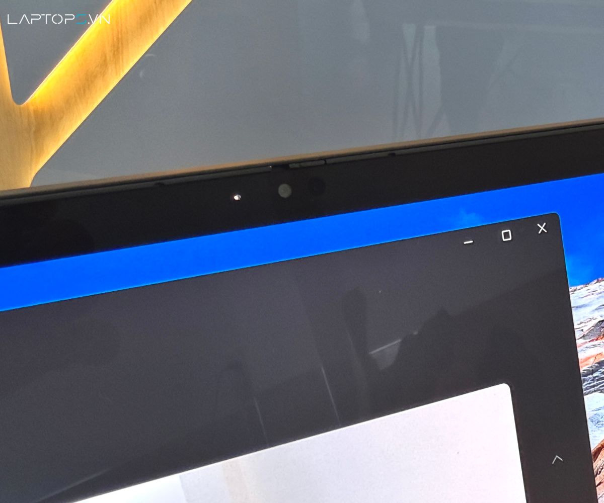 Lenovo Thinkpad P1 Gen 4 19 Webcam 1080p của Lenovo ThinkPad P1 Gen 4 sắc nét được trang bị màn trập vật lý