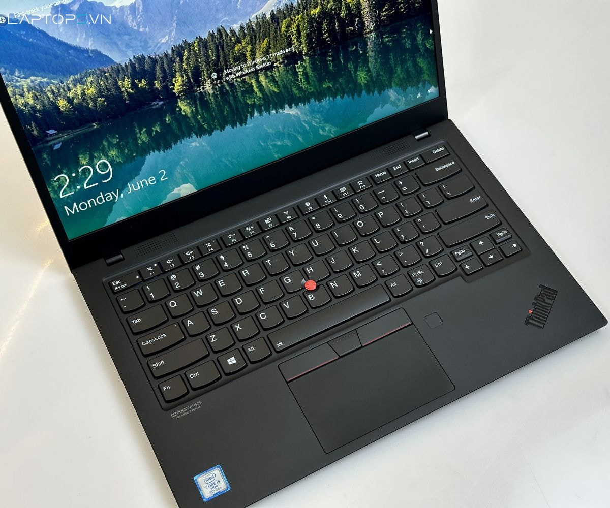Lenovo Thinkpad X1 Carbon Gen 7 14 Bàn phím êm, chống tràn, touchpad mượt và TrackPoint chính xác trên X1 Carbon Gen 7.