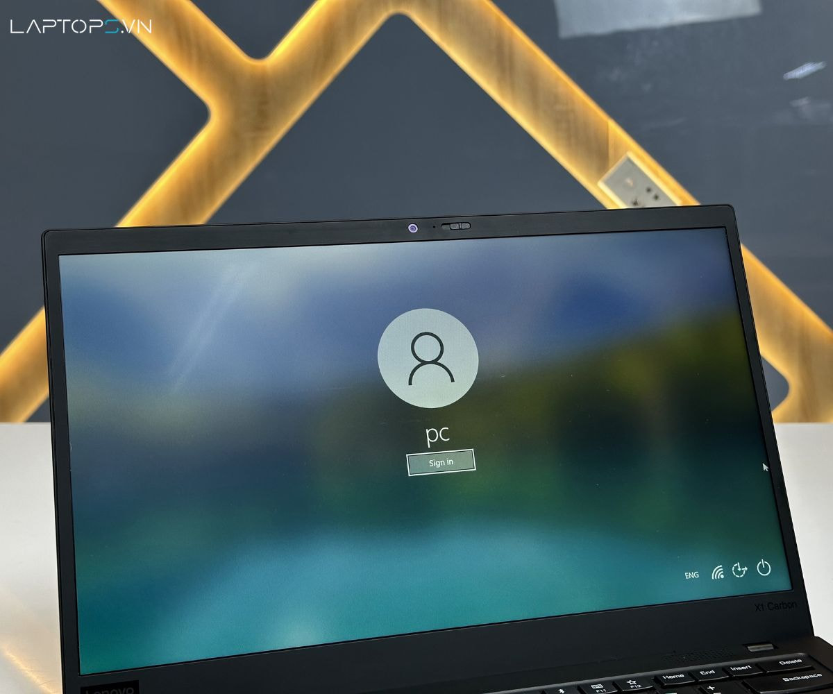 Lenovo Thinkpad X1 Carbon Gen 7 13 Màn hình 14" Full HD IPS sắc nét, màu chuẩn, chống chói trên ThinkPad X1 Carbon Gen 7.