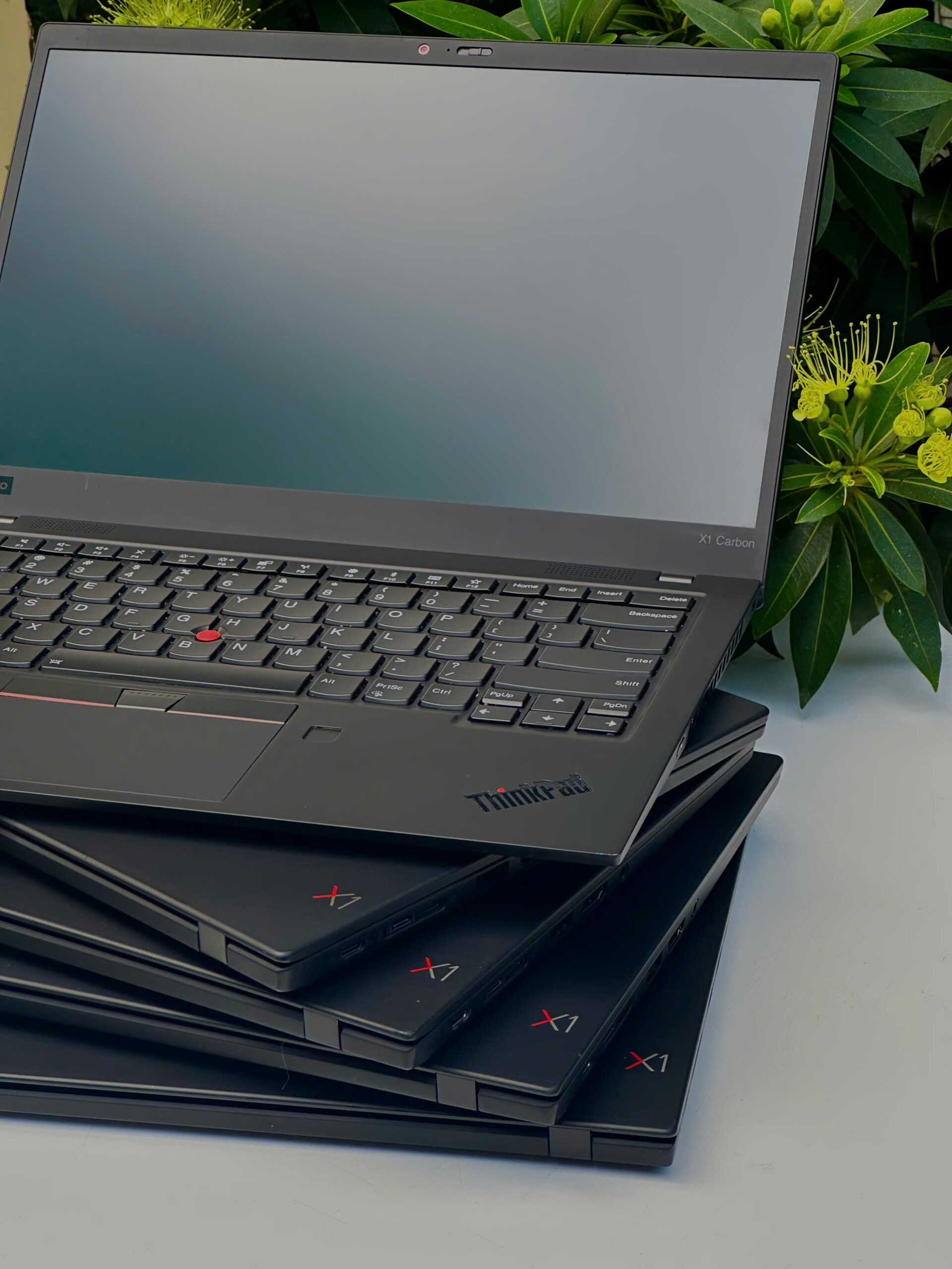 Lenovo Thinkpad X1 Carbon Gen 7 15 Webcam rõ nét cho hội họp chuyên nghiệp.
