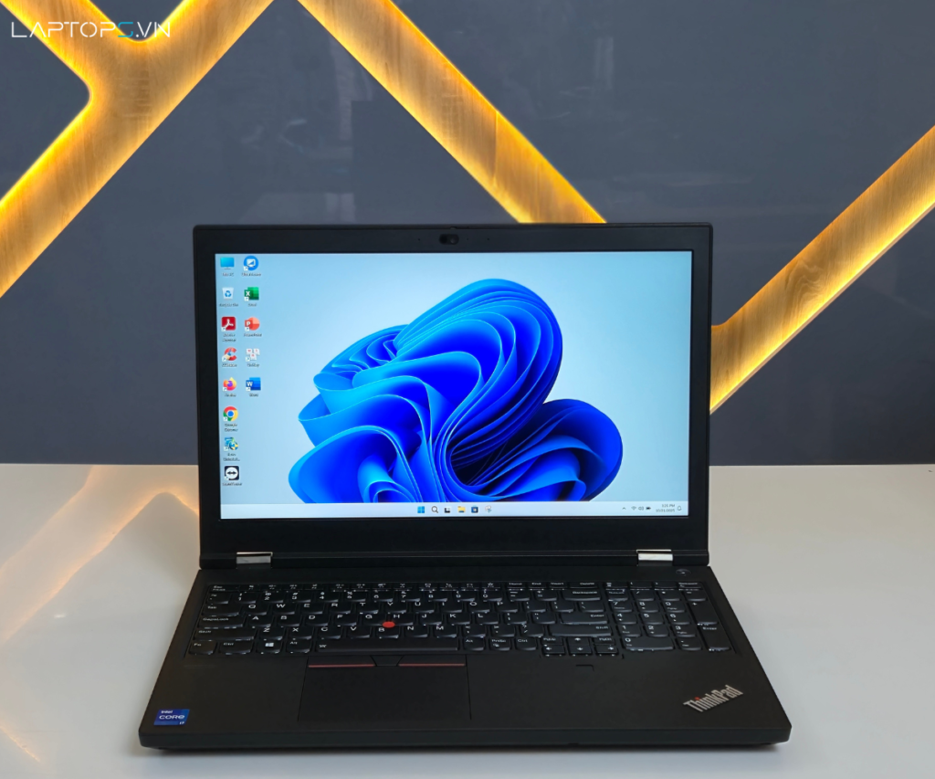 Thiết kế vuông vức, sắc sảo, đậm chất dòng máy trạm ThinkPad