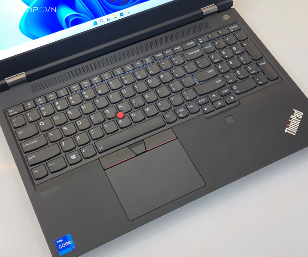 Bàn phím và touchpad nâng cao trải nghiệm nhập liệu chuyên nghiệp