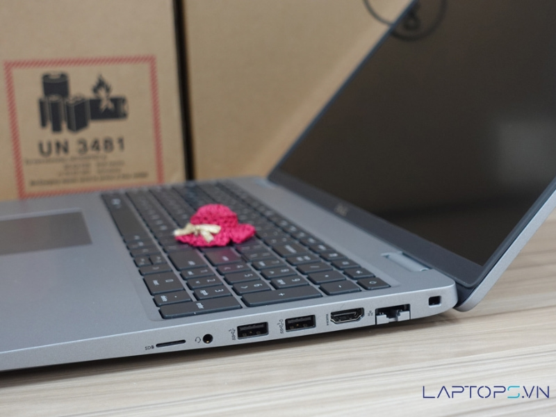 Dell Latitude 5530 15 cong ket noi ben phai dell latitude 5530