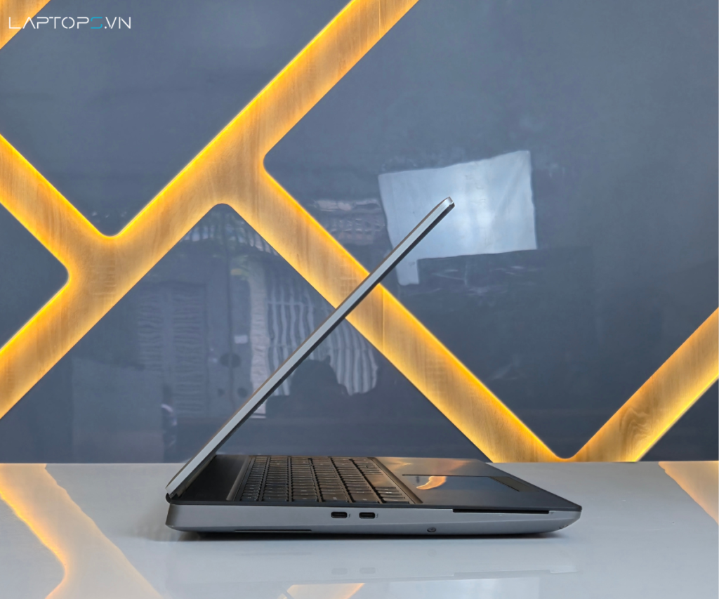 Dell Precision 7550 16 Cổng kết nối bên trái của Dell Precision 7550