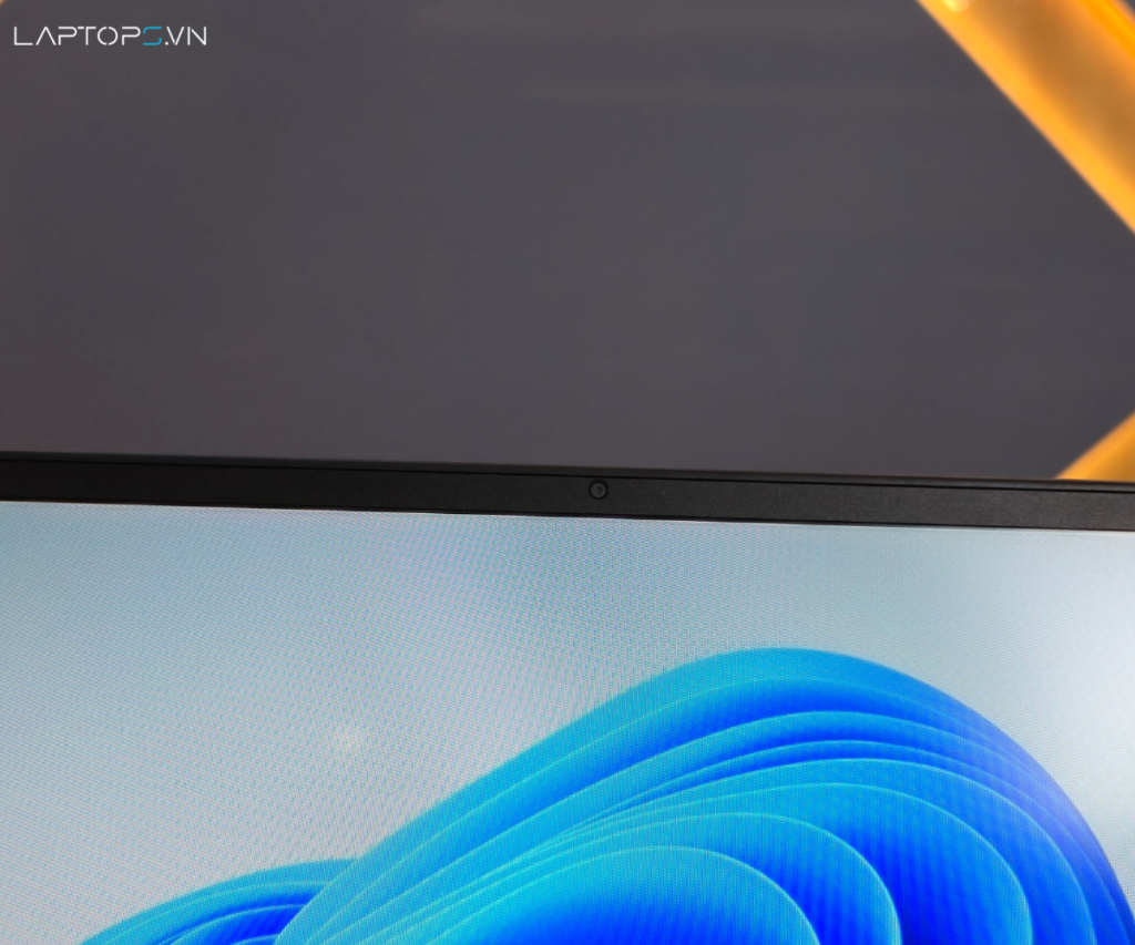 Dell XPS 13 7390 11 Màn hình InfinityEdge sống động, viền siêu mỏng
