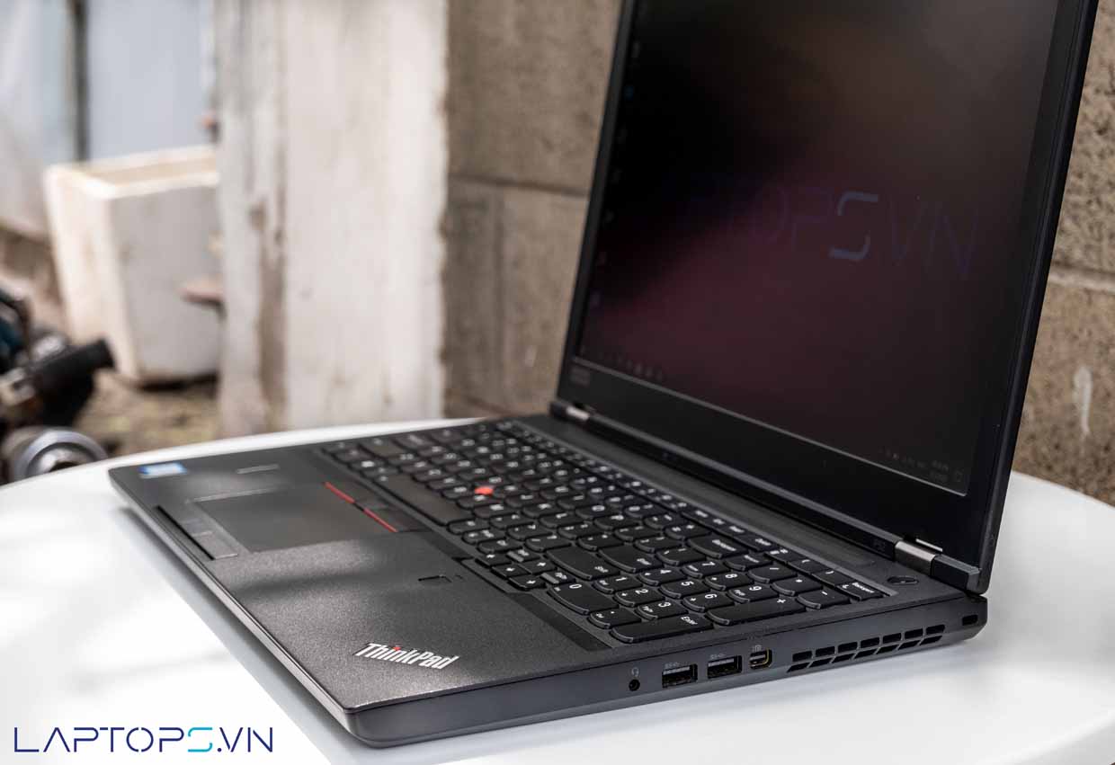  Lenovo ThinkPad P52