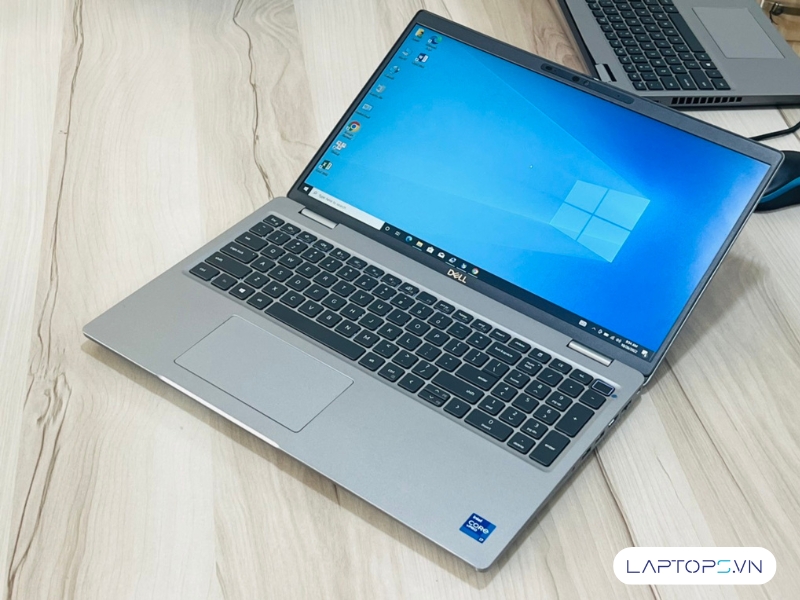 Dell Precision 3561 14 man-hinh-dell-precision-3561