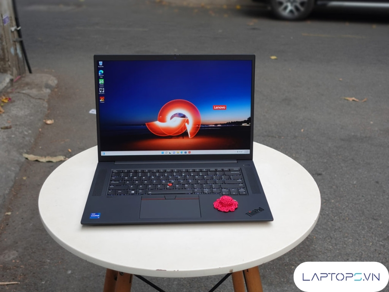Lenovo Thinkpad P1 Gen 4 13 man hinh thinkpad p1 gen 4