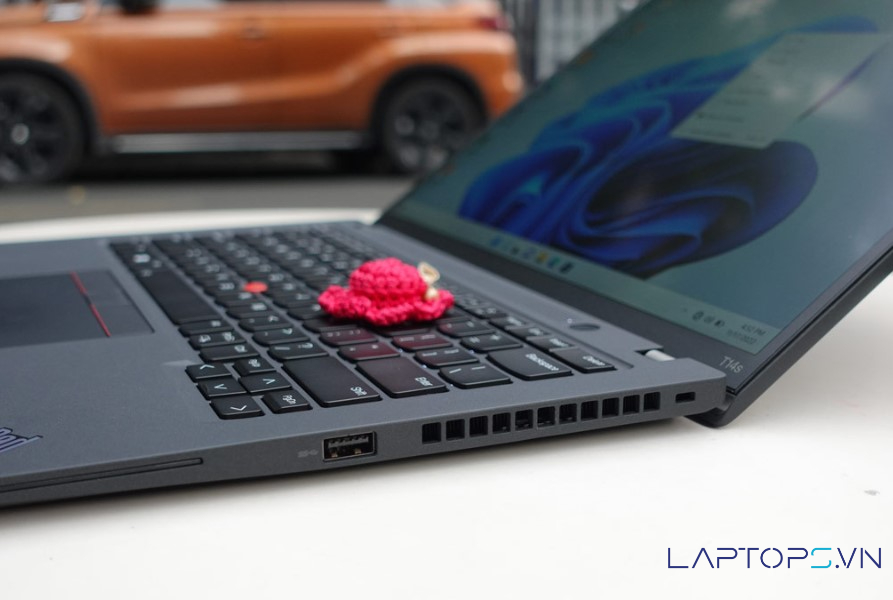 Lenovo ThinkPad T14S Gen 3 28 Trải nghiệm người dùng đỉnh cao: Bàn phím, Trackpad & Âm thanh xuất sắc