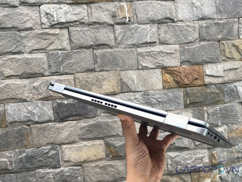 Dell Latitude 9410 2-in-1 16 Hệ thống tản nhiệt Dell Latitude 9410 2-in-1 mát mẻ, giữ nhiệt ổn định khi dùng