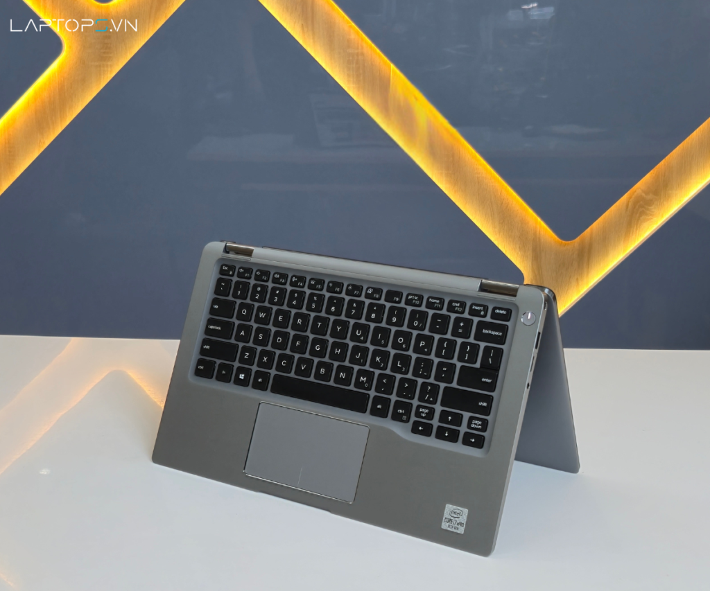 Bàn phím Dell Latitude 9410 2-in-1 êm, touchpad nhạy