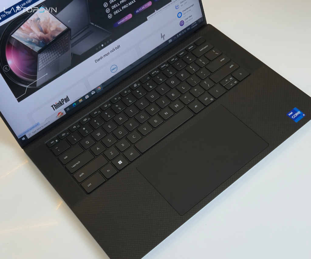 Dell Precision 5560 14 Bàn phím của Dell Precision 5560 có đèn nền, hành trình phím thoải mái