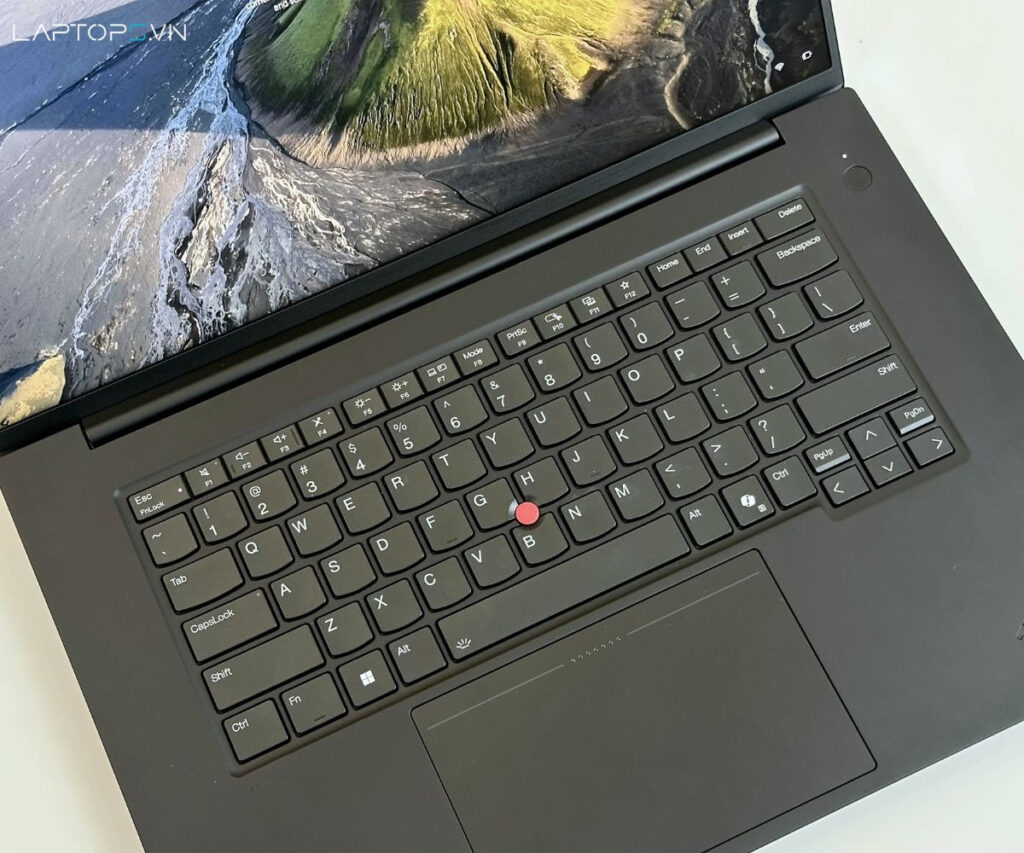 Lenovo ThinkPad P1 Gen 7 14 Bàn phím & Touchpad thoải mái, tối ưu cho gõ phím dài hạn