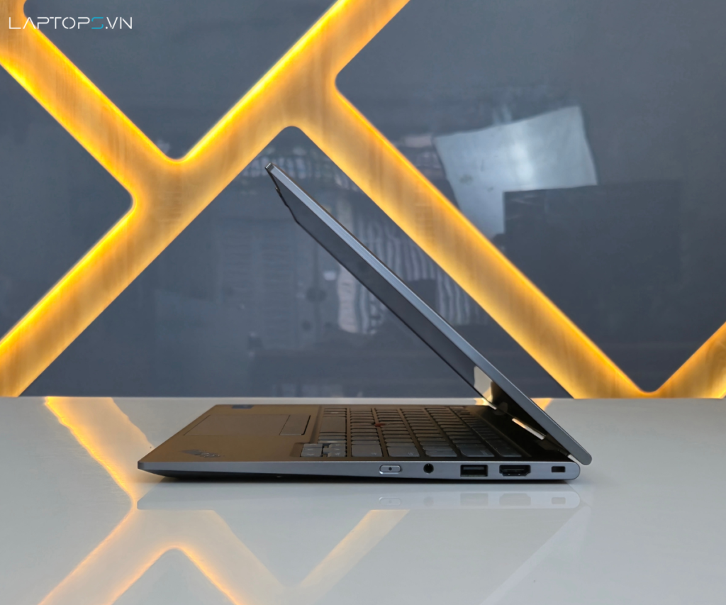 Lenovo ThinkPad X1 2-in-1 Gen 9 17 Cổng kết nối & âm thanh của Lenovo ThinkPad X1 2-in-1 Gen 9
