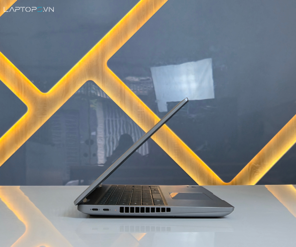 Dell Precision 15 3591 (2024) 16 Cổng kết nối đa dạng và tiện ích