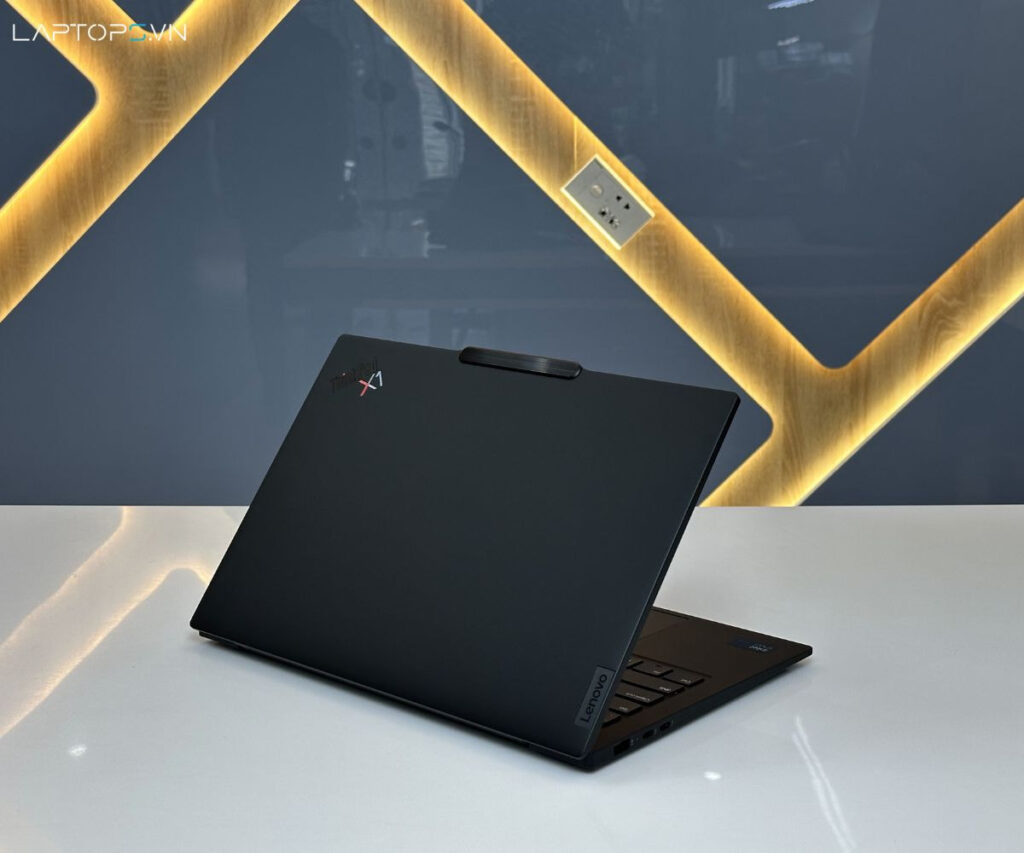 Lenovo ThinkPad X1 Carbon Gen 13 15 thinkpad x1 carbon gen 13 laptops 2 LAPTOPS.VN