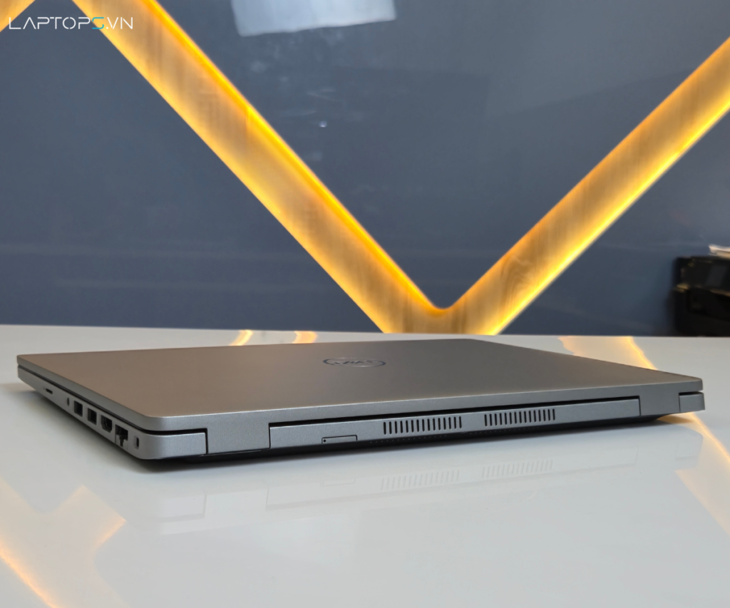 Dell Latitude 5420 16 Thời lượng pin kéo dài cả ngày làm việc