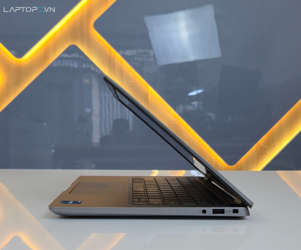 Cổng kết nối & âm thanh Dell Latitude 7340