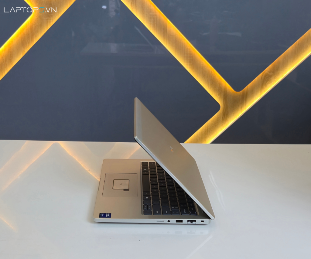 Dell Pro 14 Plus PB14250 (2025) 28 Cổng kết nối