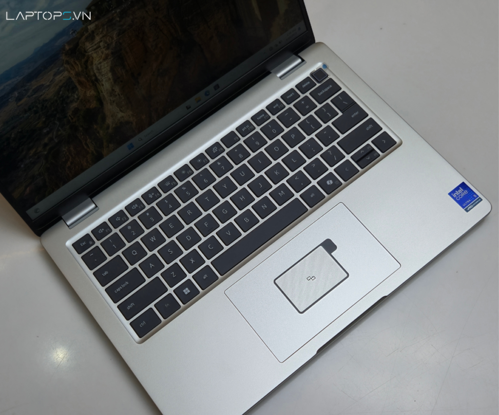 Dell Pro 14 Plus PB14250 (2025) 20 Màn Hình Màu Sắc Sắc Nét Và Tính Năng Cải Tiến
