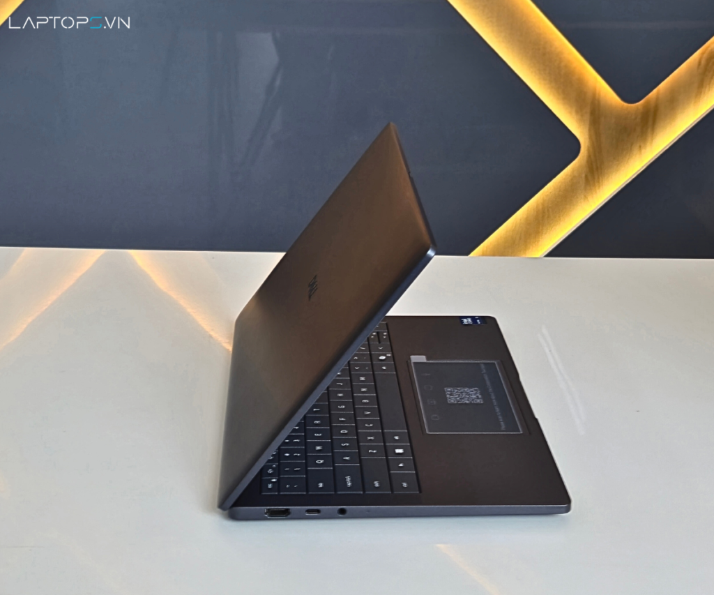 Dell Pro 14 Premium PA14250 (2025) 12 Intel Arc Graphics - Đồ họa chuyên nghiệp