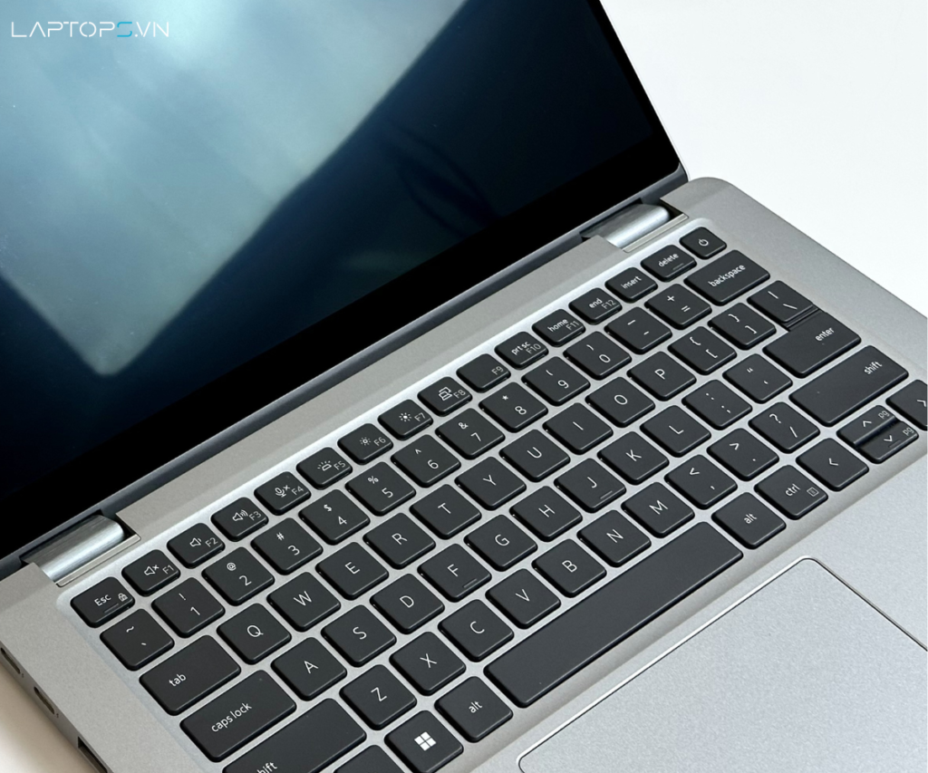 Dell Latitude 5320 2-in-1 12 Bàn phím Dell Latitude 5320 2-in-1 êm ái, touchpad nhạy và mượt mà