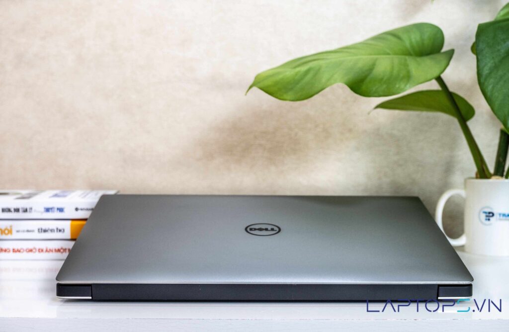 So sánh Dell XPS 15 với đối thủ cùng phân khúc