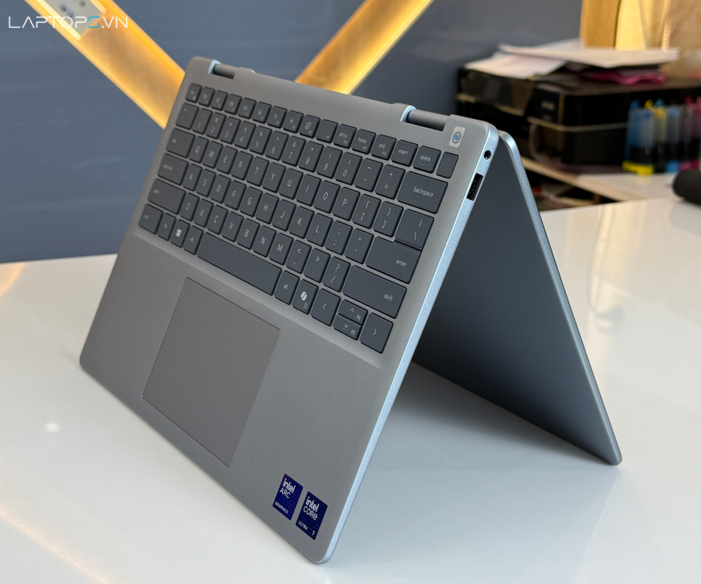Dell 14 Plus 2 in 1 DB04250 (2025) 15 Hệ điều hành Windows 11 và công nghệ AI Copilot+