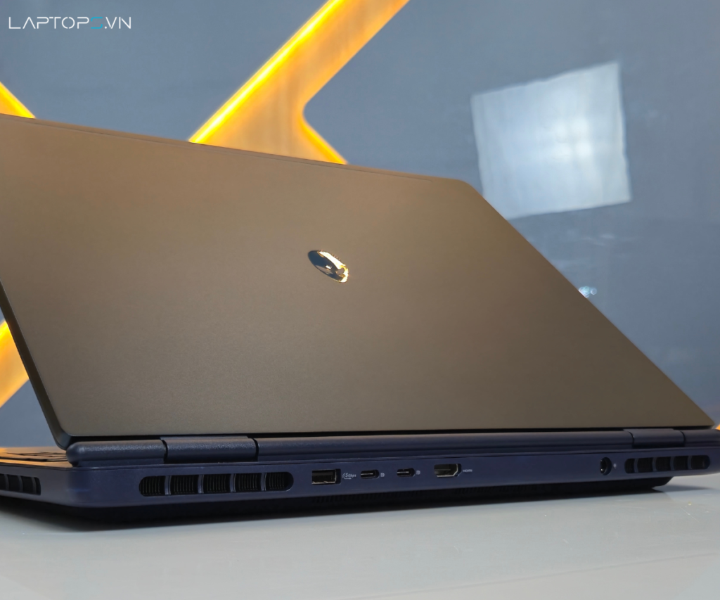 Dell Alienware 16 Aurora AC16250 13 Hiệu Năng Vượt Trội: Sức Mạnh Từ Intel Core Ultra 7 & NVIDIA RTX 5060