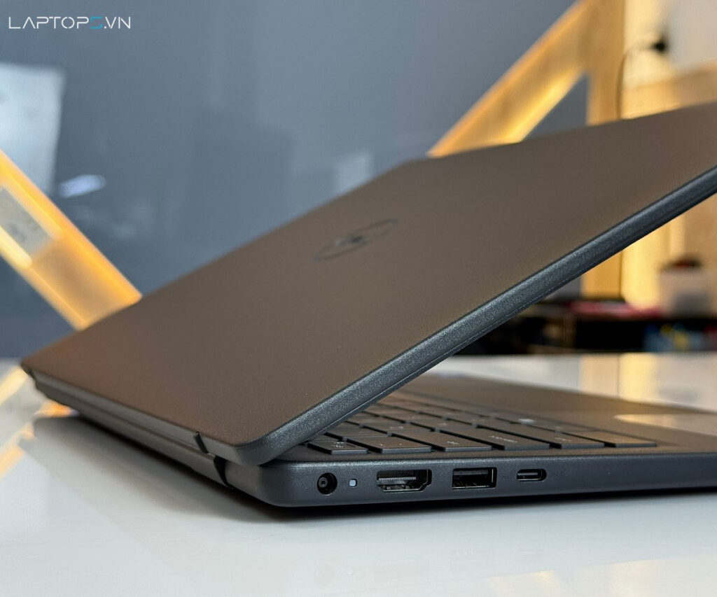 Dell Inspiron 5440 14 Cổng Kết Nối Đa Dạng, Linh Hoạt Cho Mọi Nhu Cầu