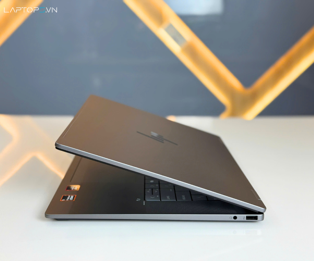 HP OmniBook X Flip 2-in-1 Laptop Next Gen AI 16-ar0013dx (B5UJ4UA) 16 Kết Nối Đa Dạng & Pin Bền Bỉ