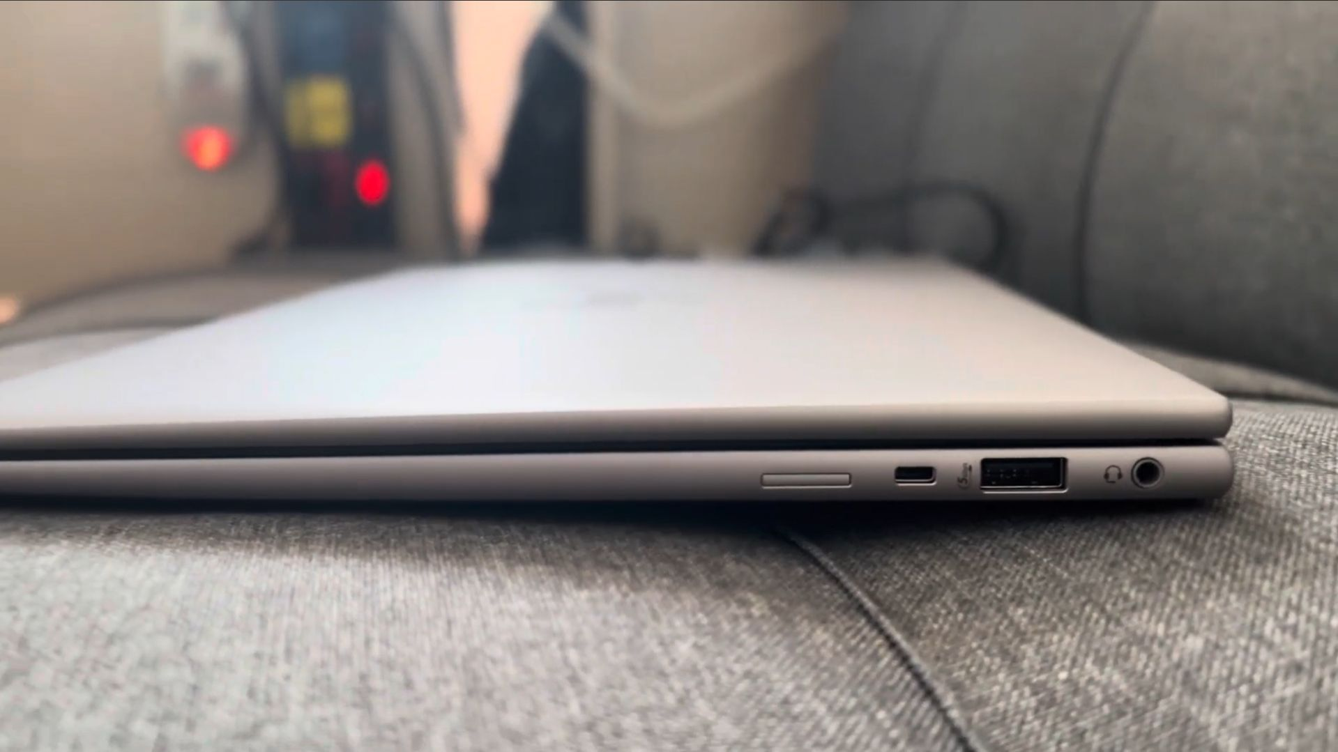 HP ZBook Hay Dell Precision: Máy Trạm Cũ Nào Đáng Mua Hơn? 23 Thiết kế mỏng nhẹ của dòng HP ZBook Firefly