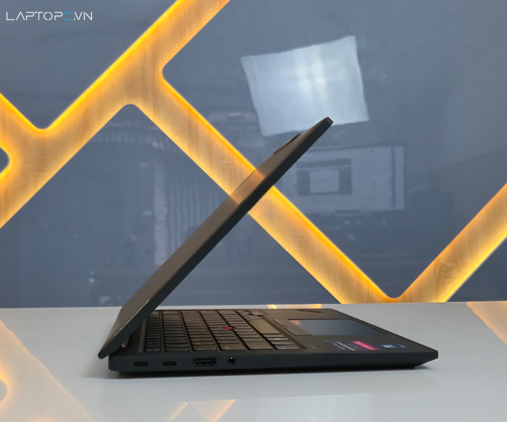 Lenovo ThinkPad T14s Gen 6 21R10003VA 21 Kết Nối Không Dây