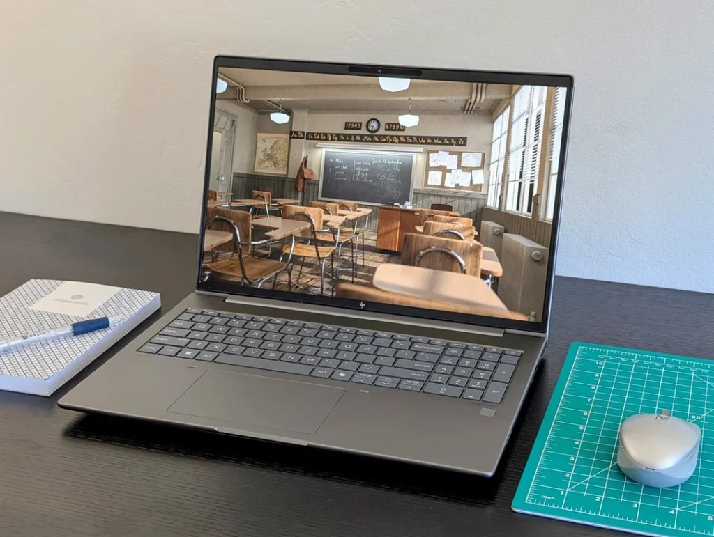 HP ZBook Power G11 8 Màn Hình Chuyên Nghiệp WUXGA, Rộng Rãi và Sắc Nét