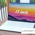 Kích thước laptop 13 inch nhỏ gọn, vừa vặn và tiện di chuyển.